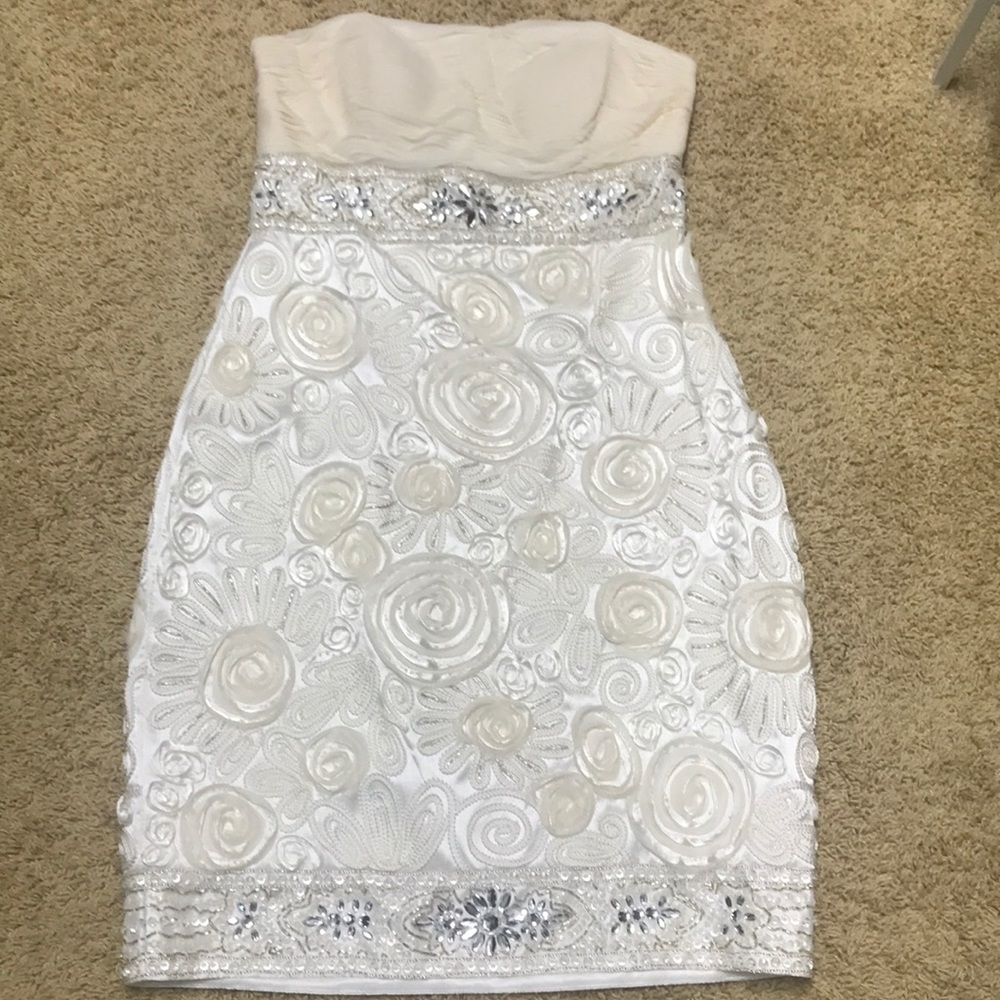 Sue Wong Strapless White Floral Embroidered Cocktail Dress